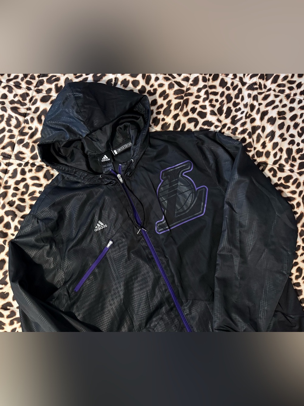 ✨Los Angeles Lakers Limited Edition Adidas Jacket✨